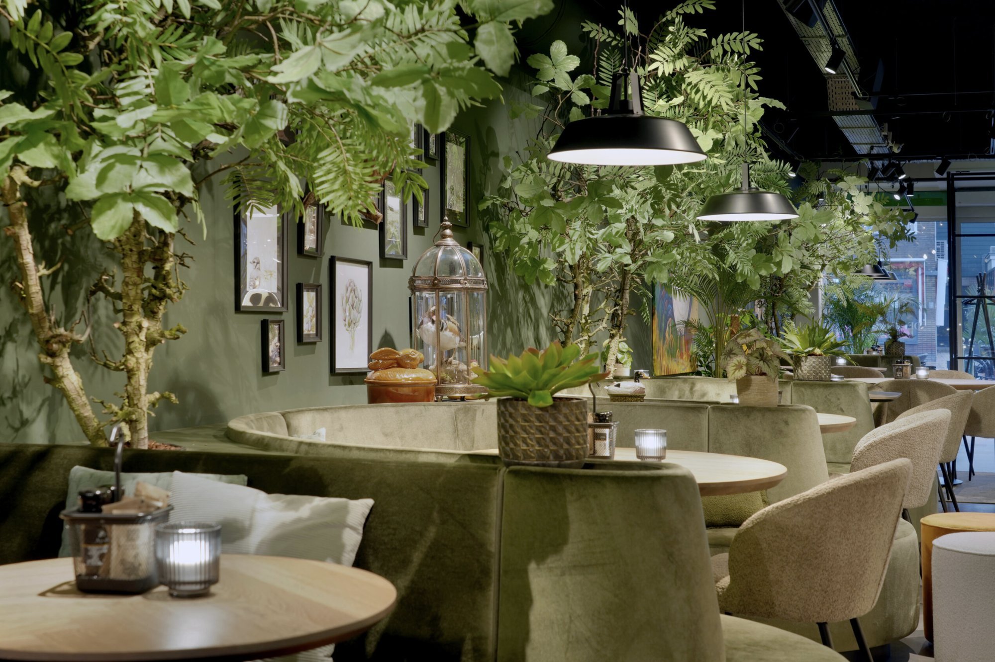 Foodbar — eetplek met beplanting