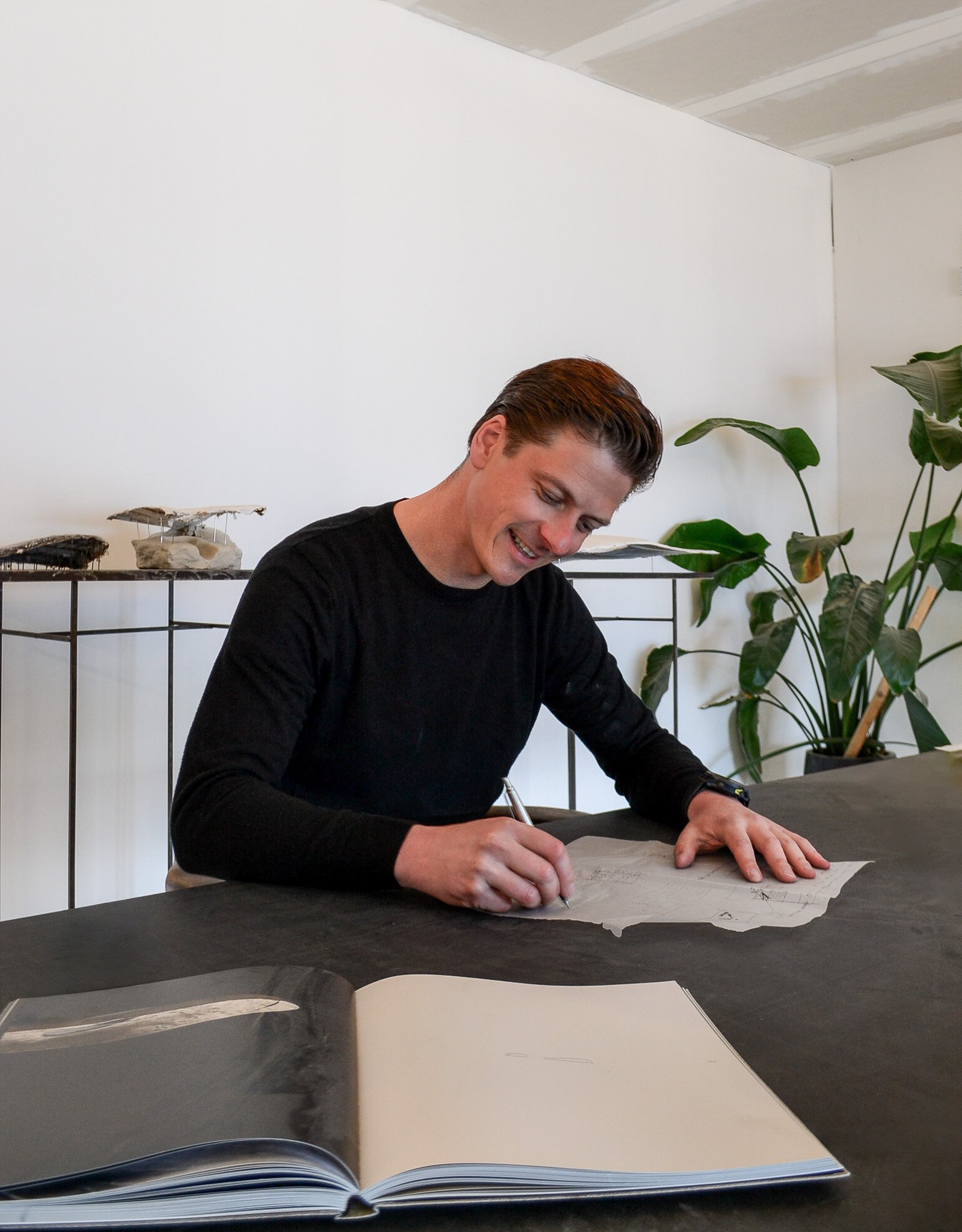 Lauren Voorthuijsen aan het werk